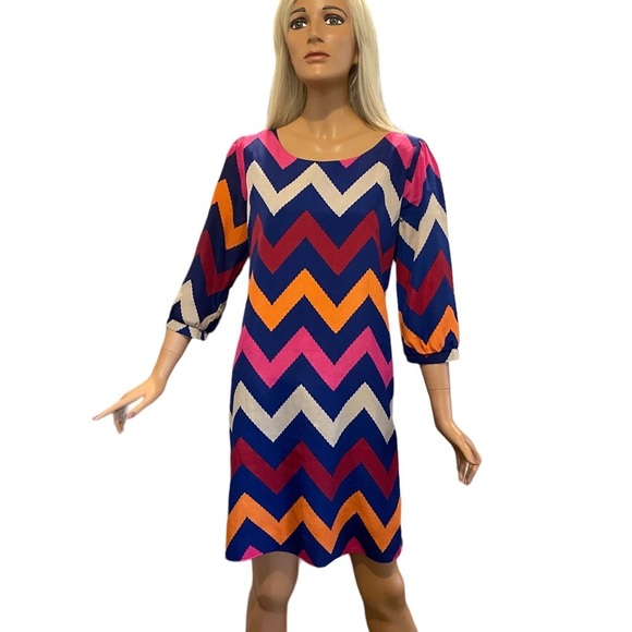 Almost Famous Dresses & Skirts - ALMOST Famous Chevron Shift Dress - Size L
